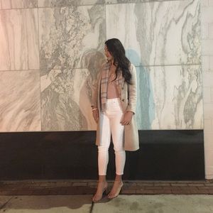 Meet your Posher, Lavinia